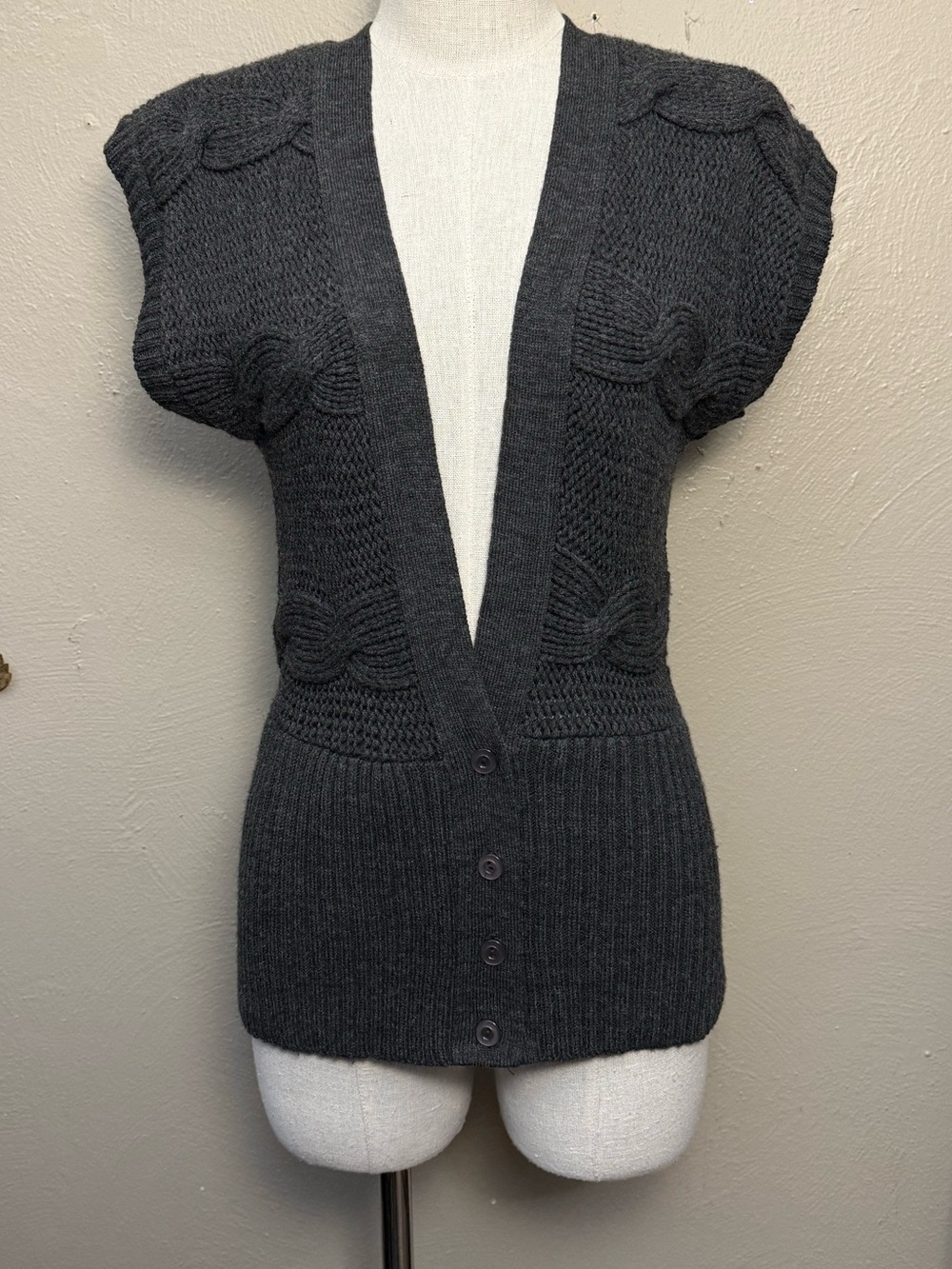Charlotte Russe Y2K VTG Dark Gray Deep Vneck Cable knit button sweater size M